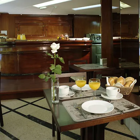 Adonis Pelinor Hotel 2*