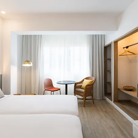 Hotel Adonis La 2*