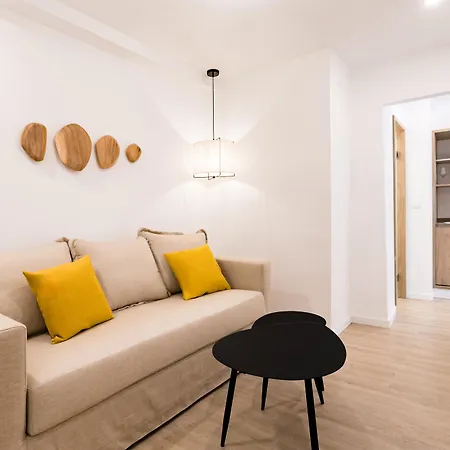 Hotel Adonis La