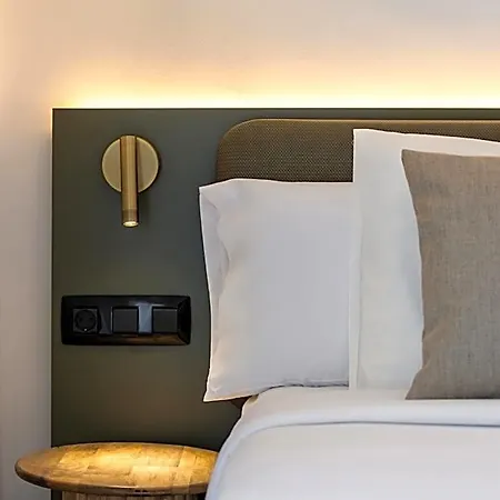 Hotel Adonis La