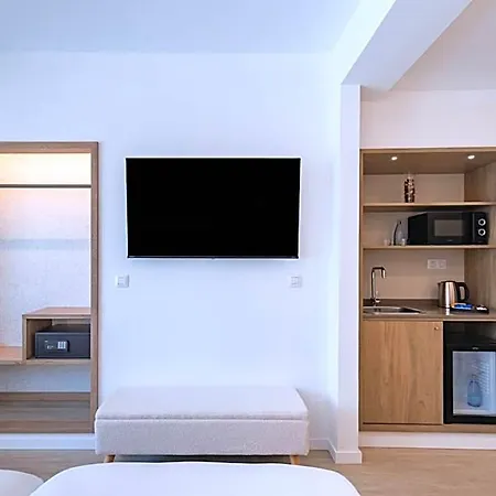 Hotel Adonis La 2*