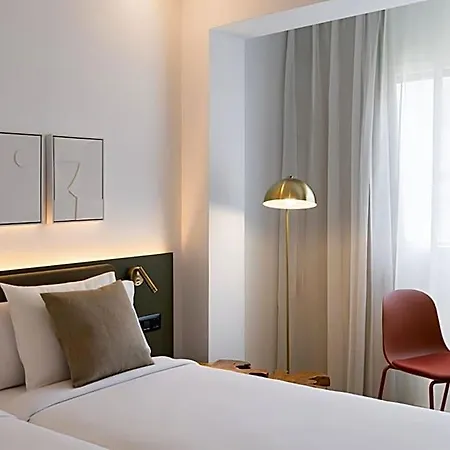 Hotel Adonis La 2*